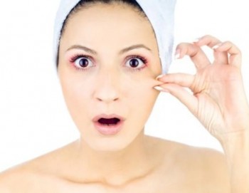 “Bỏ túi” mẹo hay giúp nàng dưỡng vùng da mắt lão hóa đơn giản, hiệu quả tại nhà